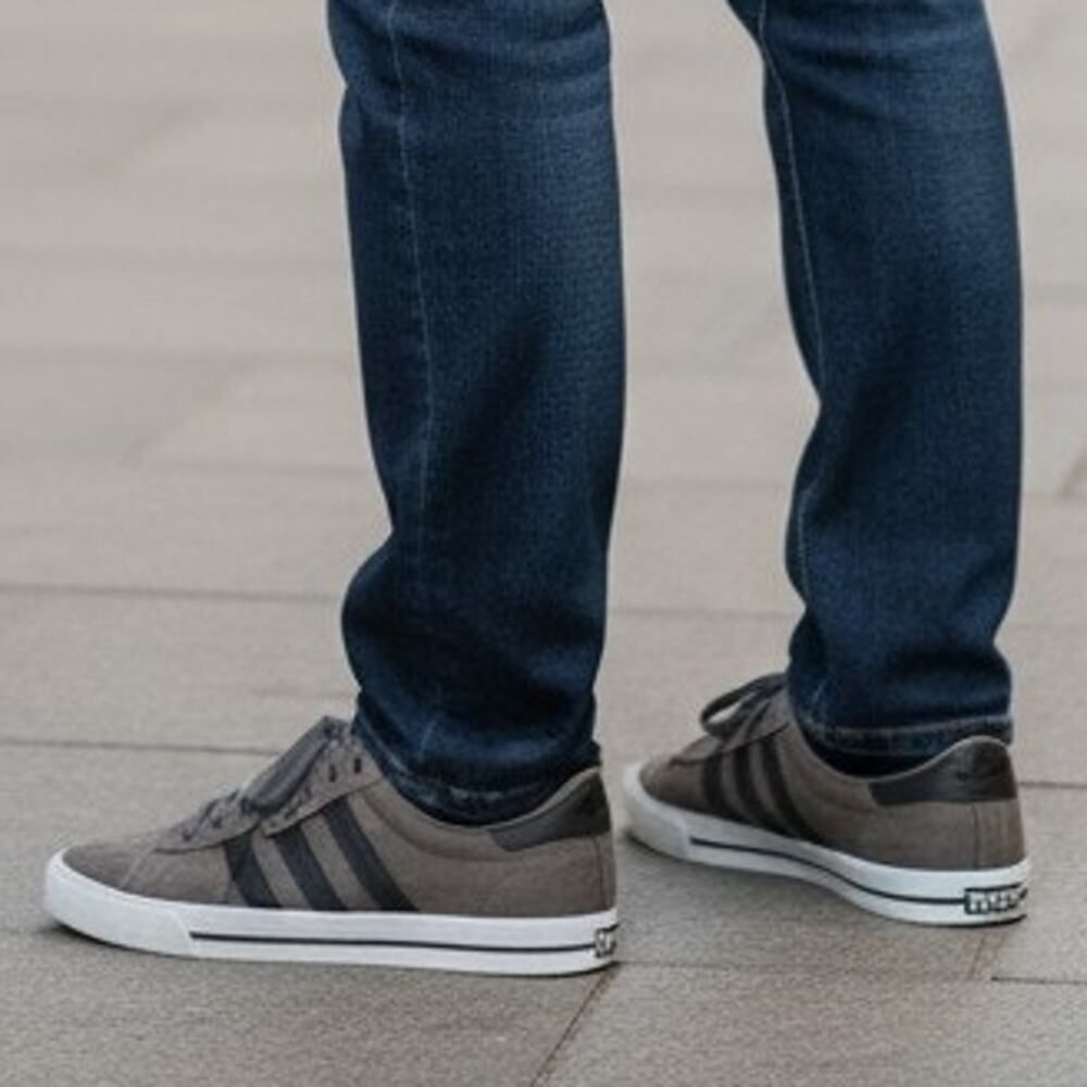 Adidas Daily 3.0 Men's Gray & Black Casual Dress Sneakers - Size: 8 1/2